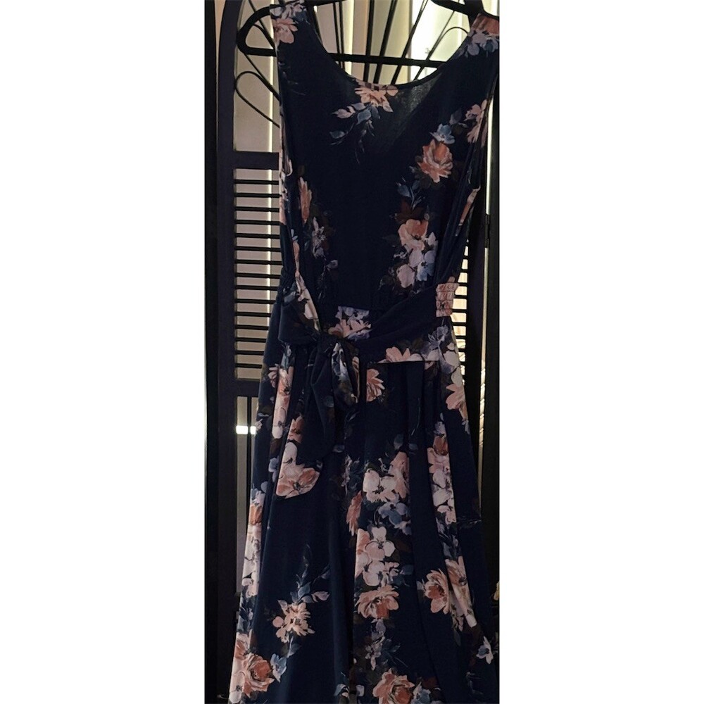 24/7 Comfort Apparel Dress Womens Size M Navy Floral Sleeveless Wrap